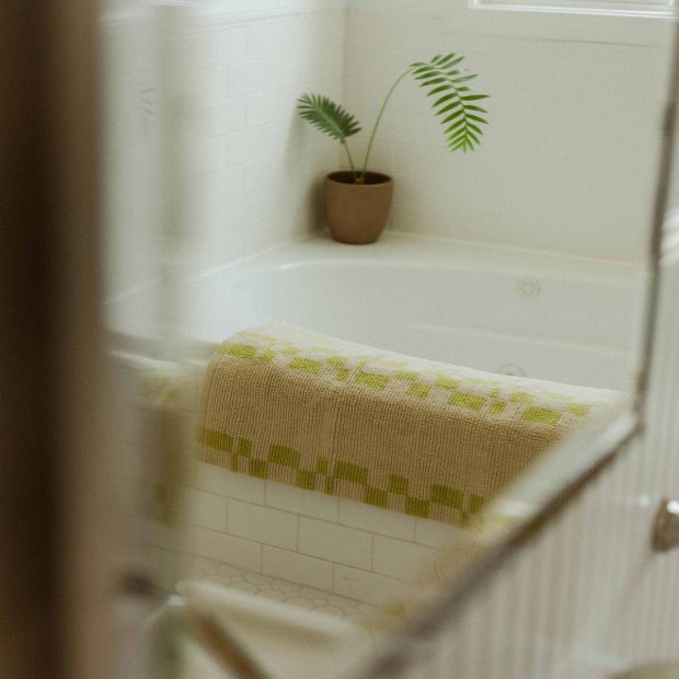 Alina Kitchen Mat - Lime / Ecru